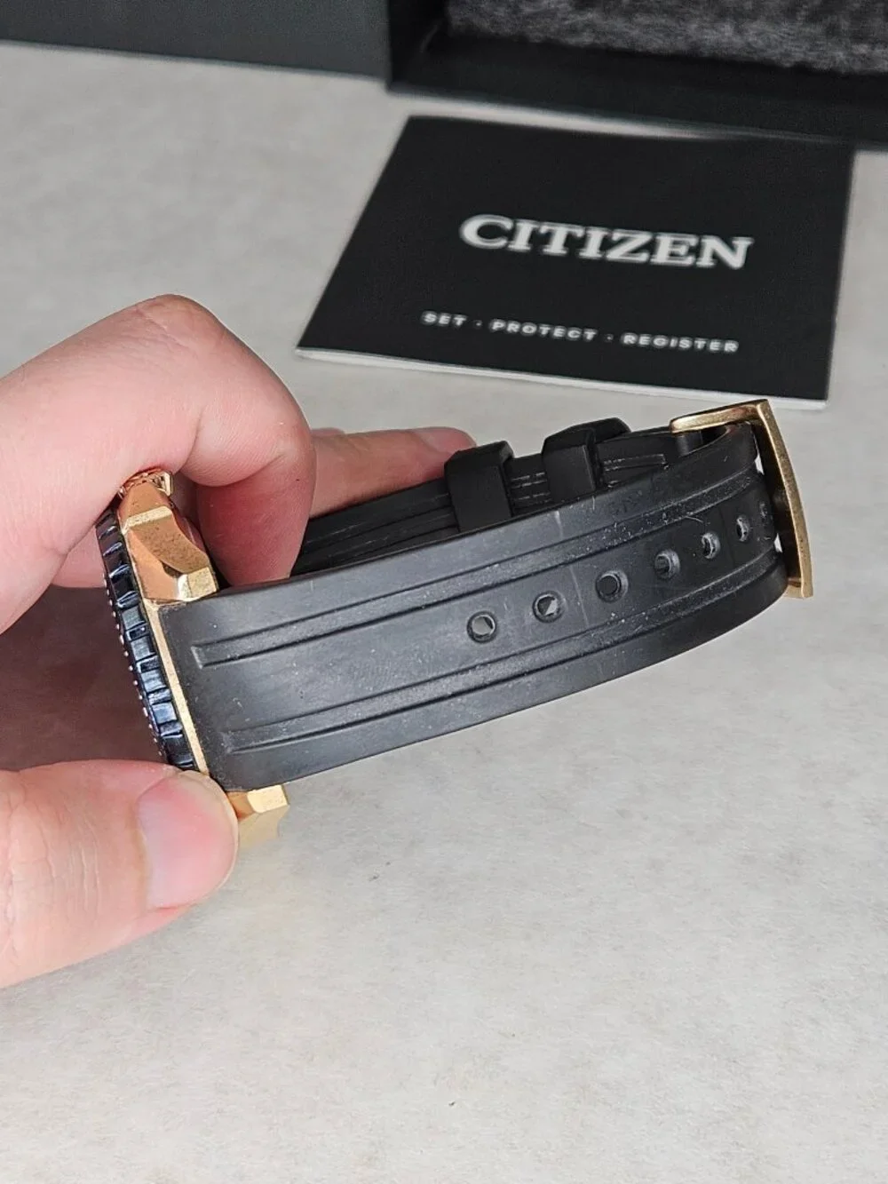 Citizen Promaster Eco Drive Diver's 200mm Solar Wristwatch Watch with Box
